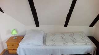 Отели типа «постель и завтрак» Pensjonat Zielony Dom Болеславец Двухместный номер с 1 кроватью и общей ванной комнатой-3